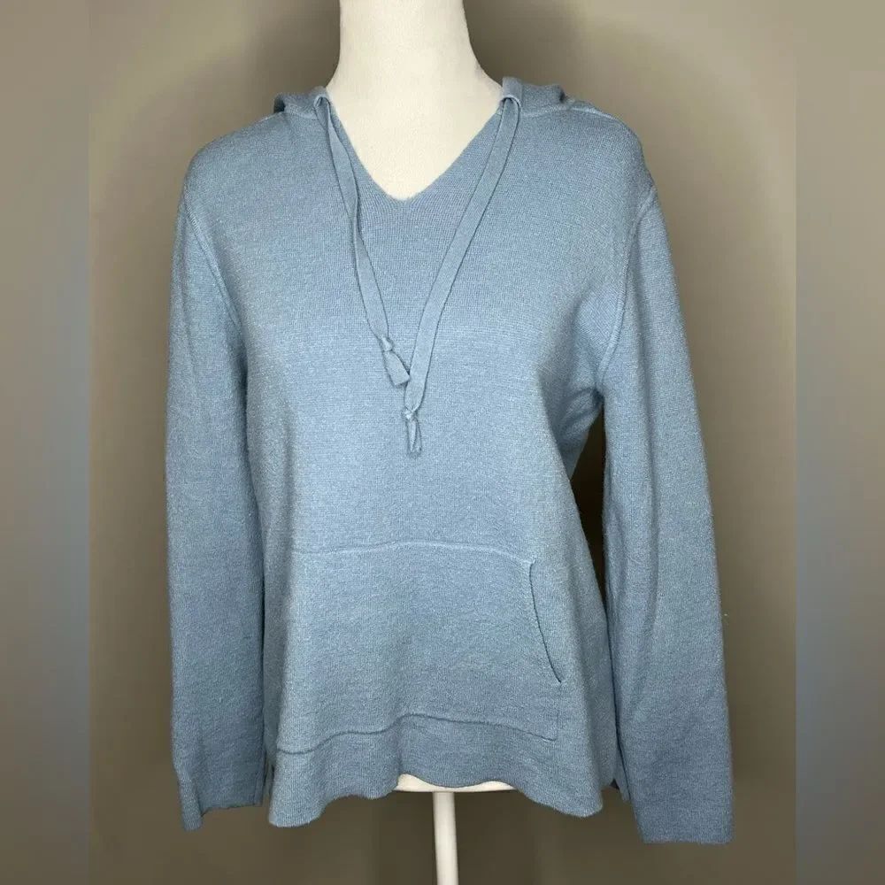 Magaschoniāhoodedā
shirt